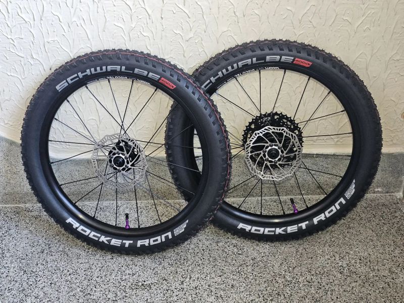 Zapletená kola Woom 4 OFF (20")