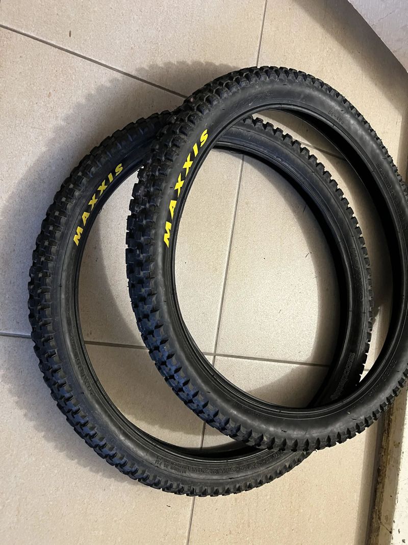 Early Rider Hellion 20", vidlice 100mm