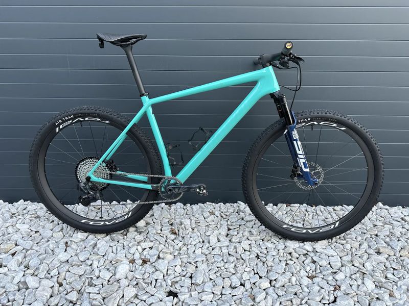 Horské kolo Specialized Epic HT, vel. XL, 7,9kg