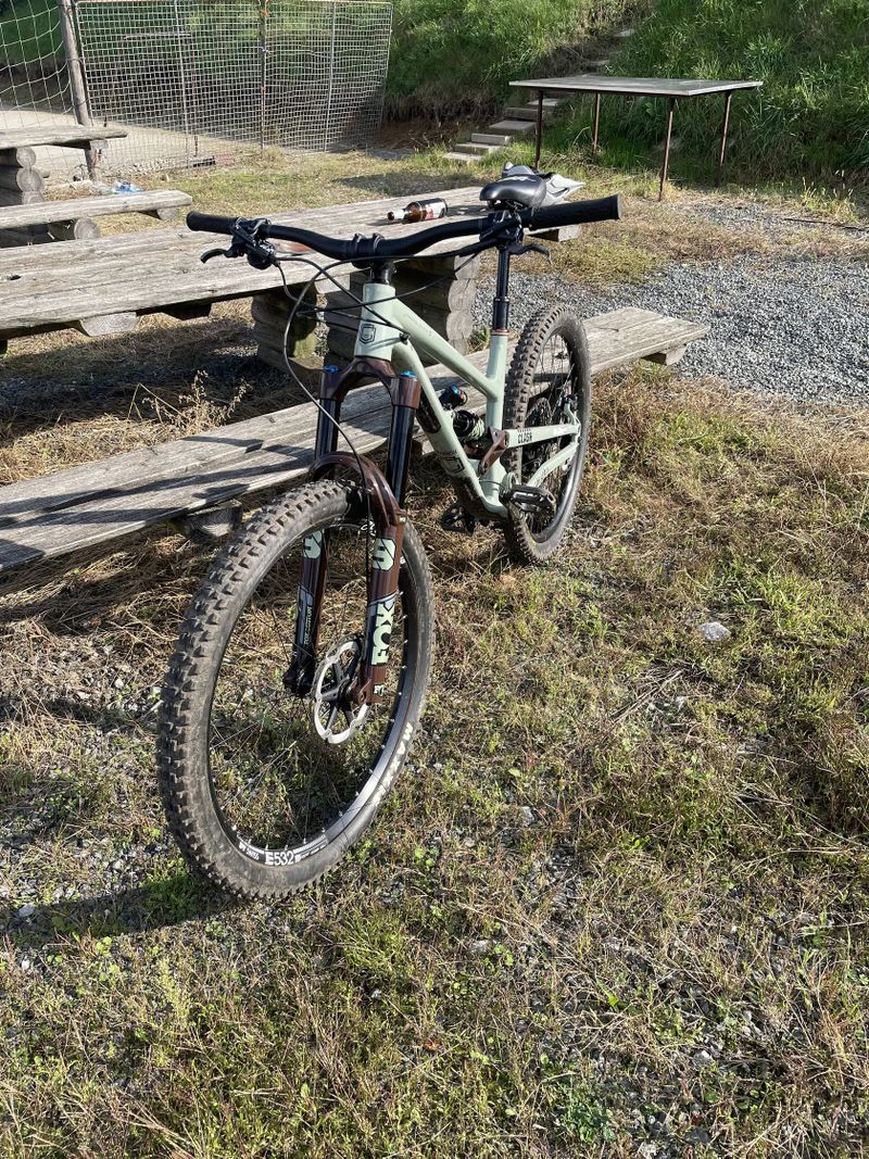 Commencal Clash Essential