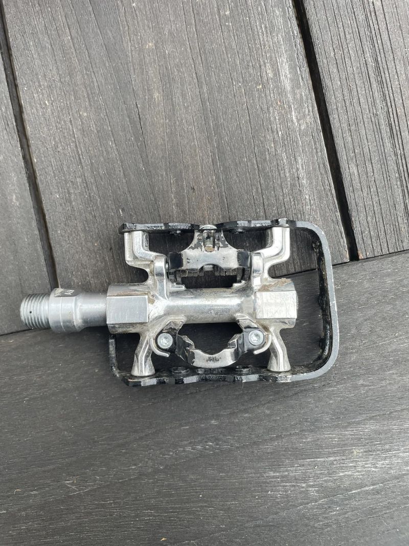 Oboustranné pedály 