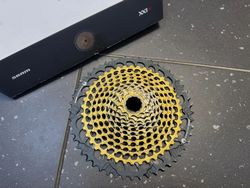 Kazeta SRAM XX1 10-52 zlatá - jako nová, 200km