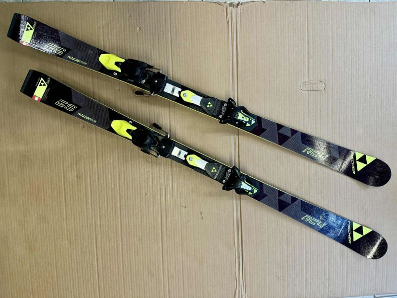 Lyže FISCHER RC4 World Cup GS + vázání FISCHER Z11 - 135cm