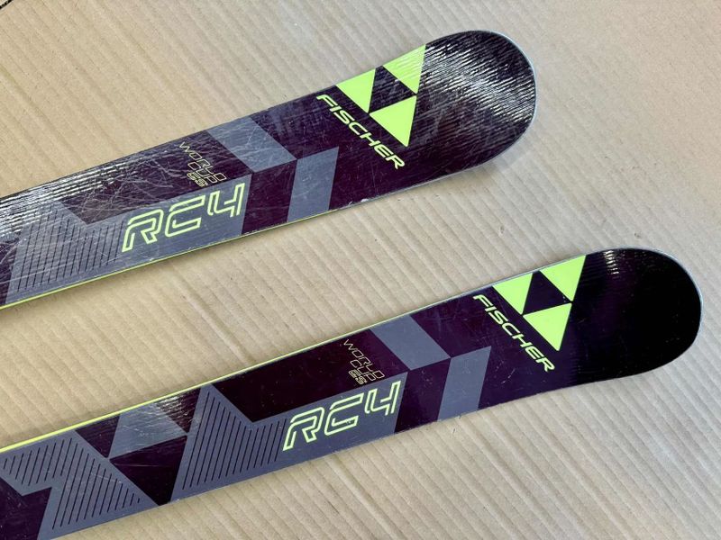 Lyže FISCHER RC4 World Cup GS + vázání FISCHER Z11 - 135cm