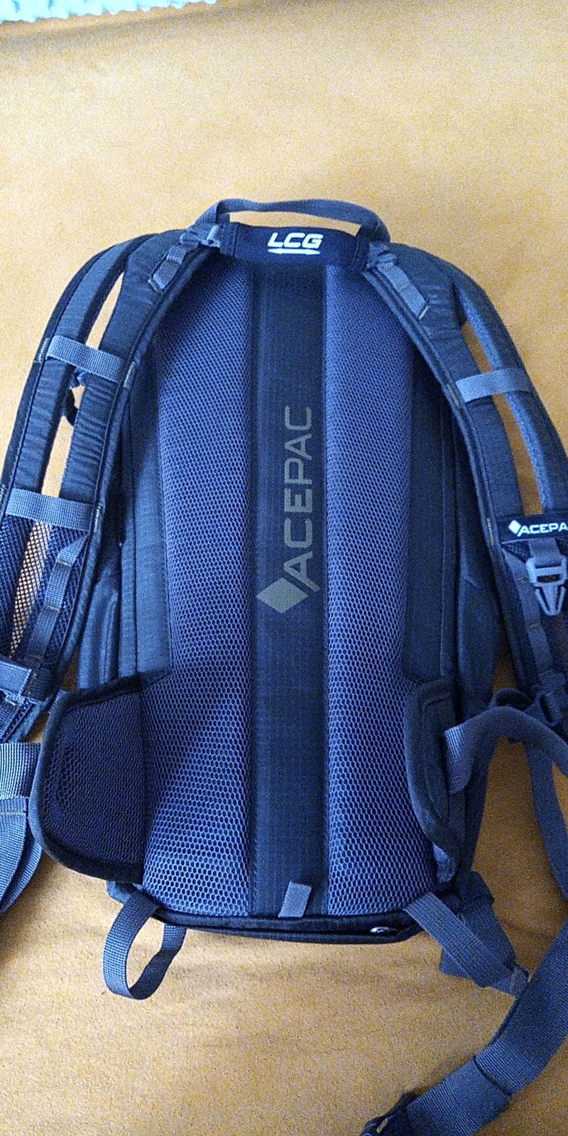 Acepac batoh a ledvinka