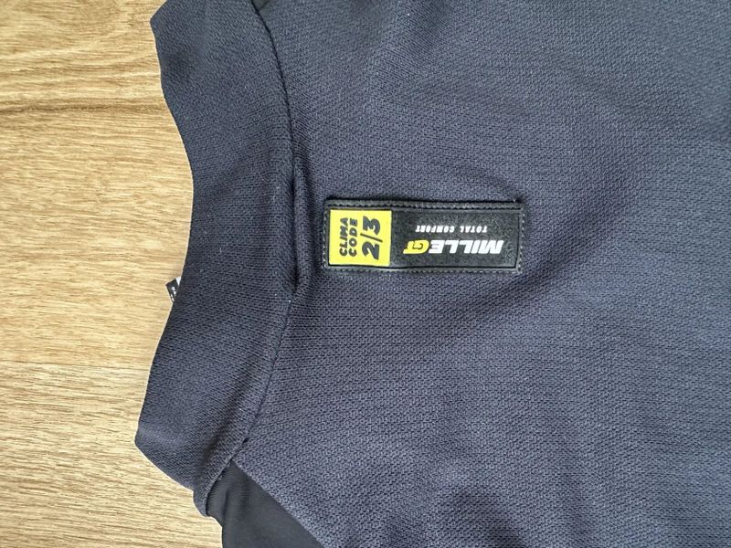 Oblečení Assos ( dres letní / bunda podzimní / vesta zateplená ) 