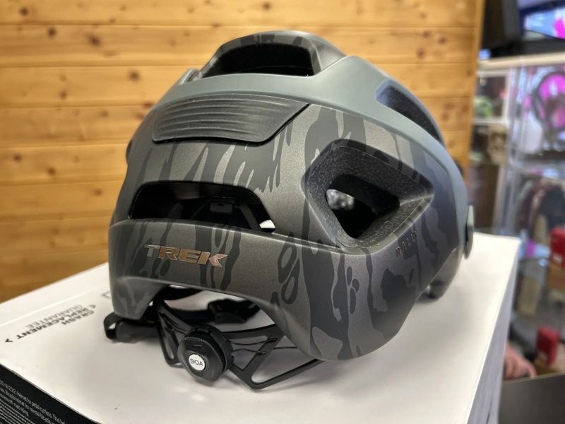 Přilba TREK Rally WaveCel