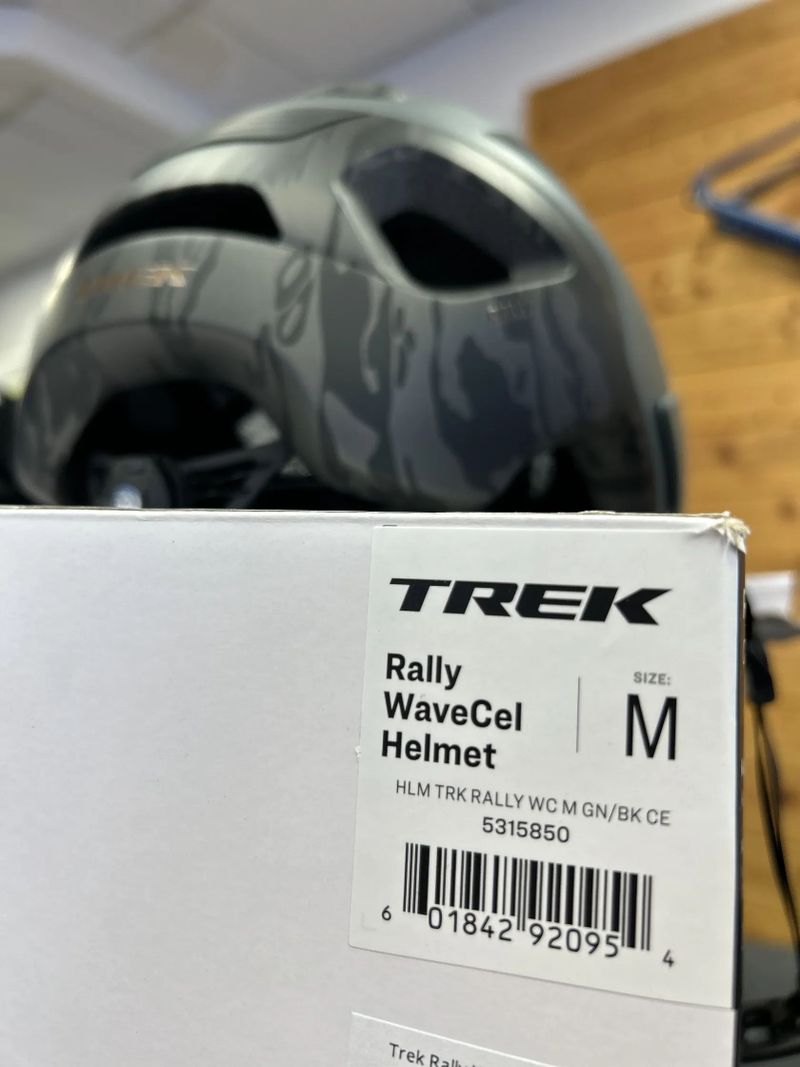 Přilba TREK Rally WaveCel