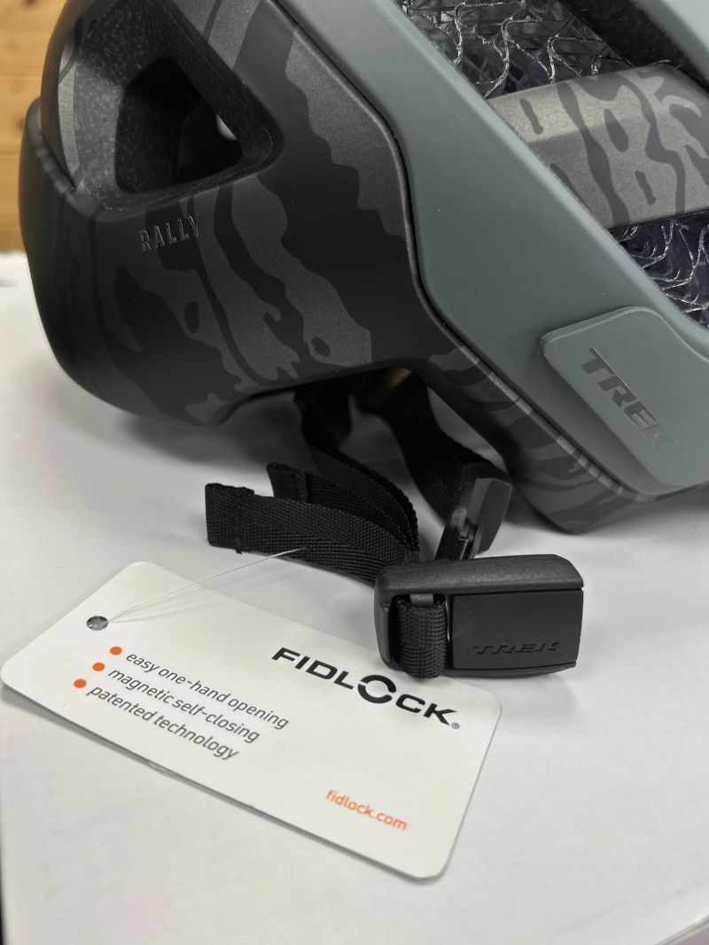 Přilba TREK Rally WaveCel