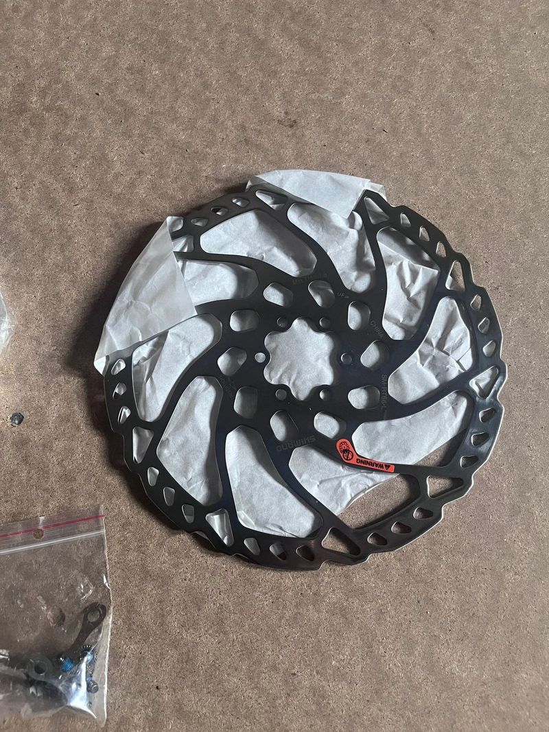 Brzdový kotouč Shimano SLX SM-RT66, 6děr, 203mm