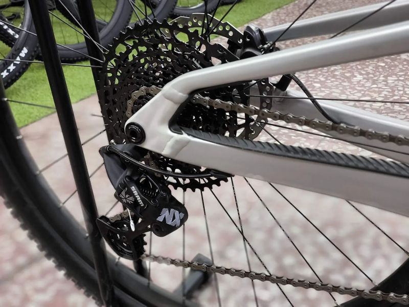 !!!NOVÝ!!! SCOTT Spark 970 silver, Rock Shox Judy 130mm, vel. L