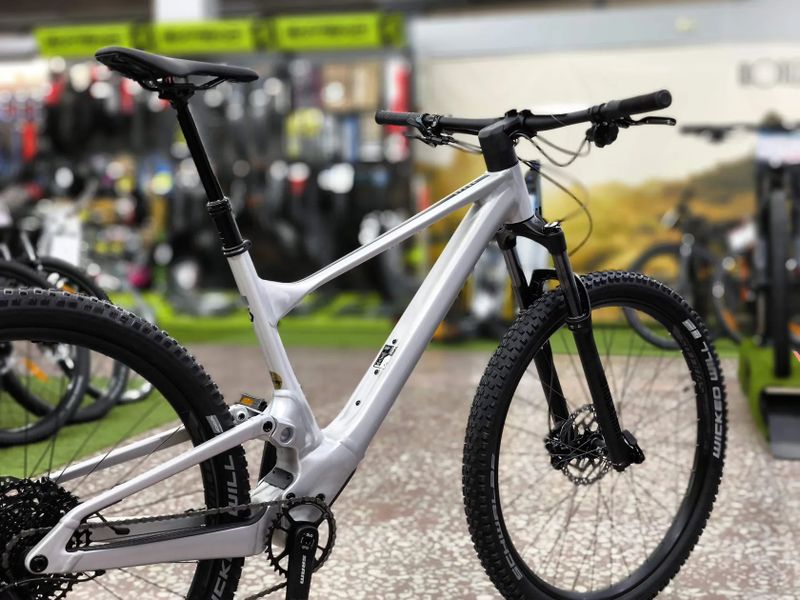 !!!NOVÝ!!! SCOTT Spark 970 silver, Rock Shox Judy 130mm, vel. L