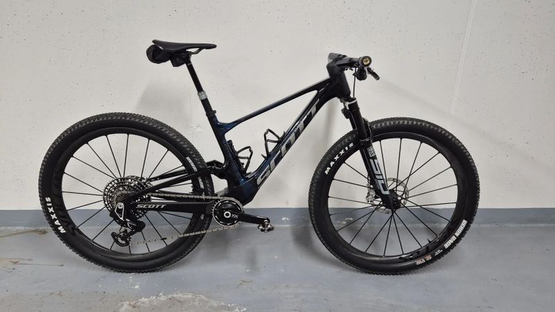 Scott Spark RC SL ( 2025 ) velikost M