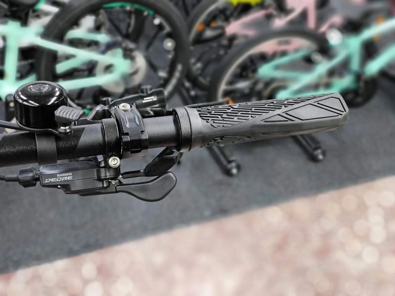 !!!NOVÝ!!! Bergamont E-Revox Pro, Bosch CX4 Smart, baterie 750Wh, Shimano DEore, vel. L