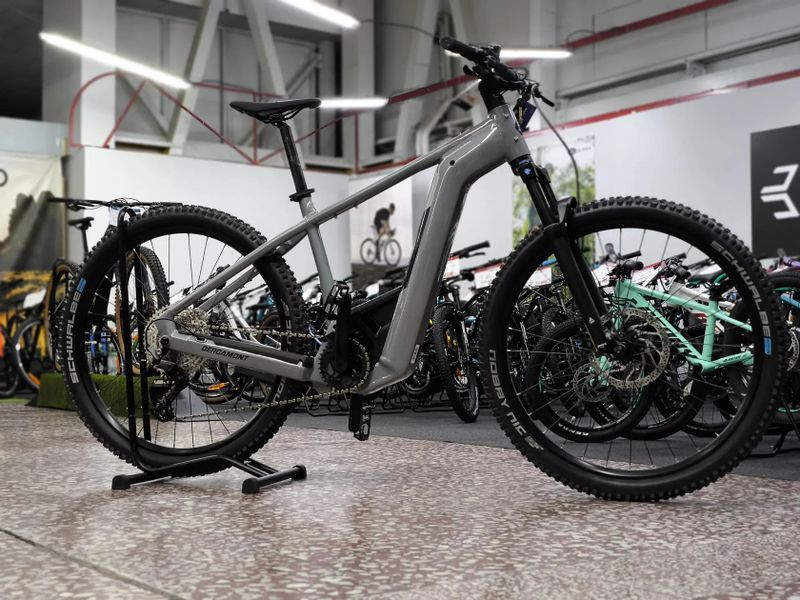 !!!NOVÝ!!! Bergamont E-Revox Pro, Bosch CX4 Smart, baterie 750Wh, Shimano DEore, vel. L