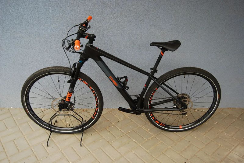 Cube Reaction 29 Carbon M