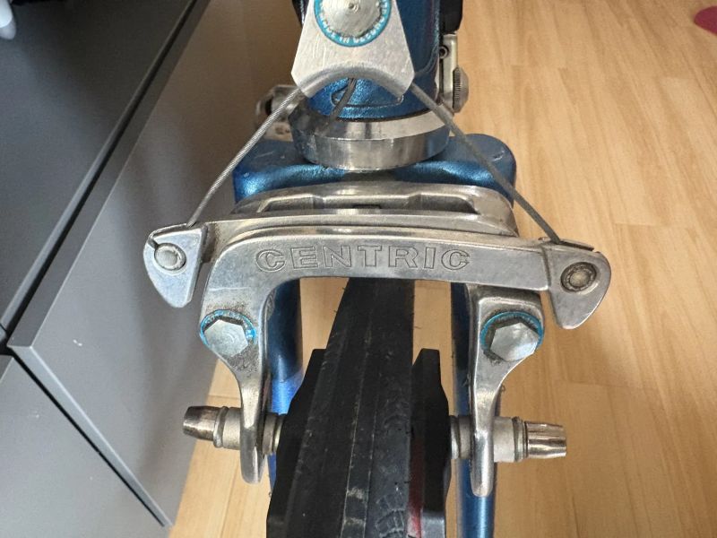 Vintage silniční kolo PEUGEOT (cca 1979–1981)