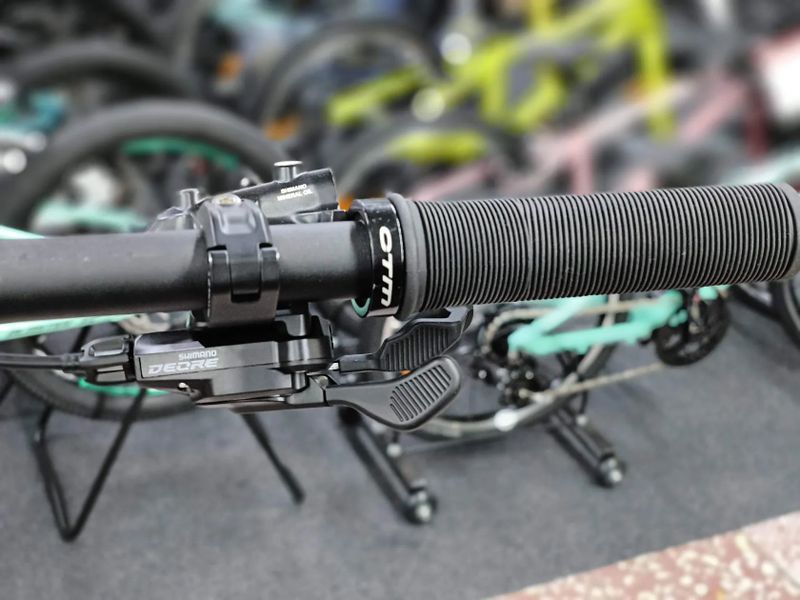 !!!NOVÉ!!! CTM SCROLL AM Xpert, Shimano Deore, Rock Shox 35 gold zdvih 150, vel. M