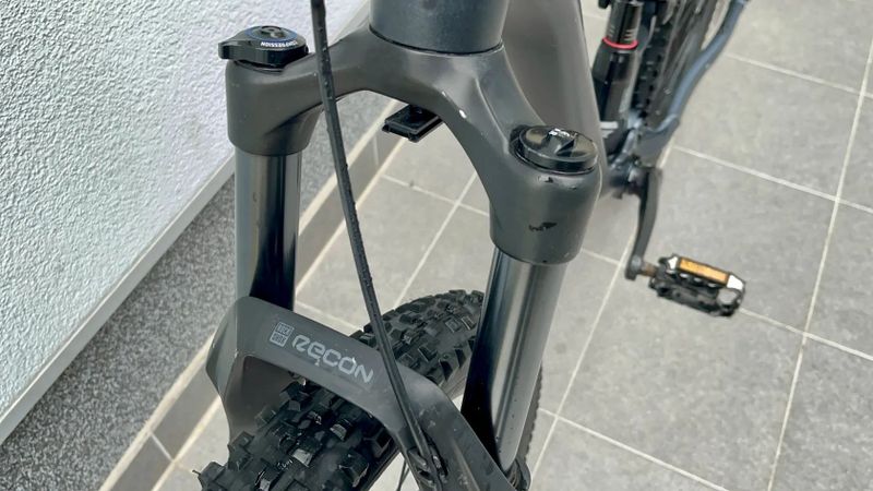 Celoodpružené horské kolo BIXS Sign 520 , 29” / M