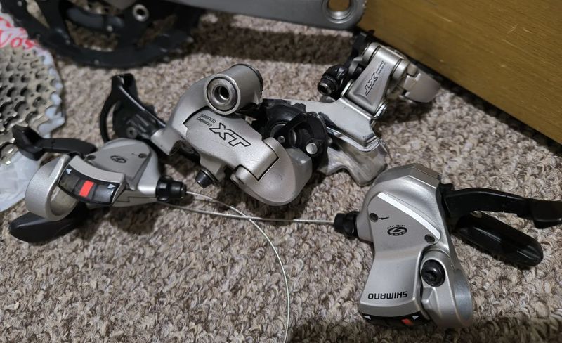 Shimano XT 3x9 sada , kliky LX