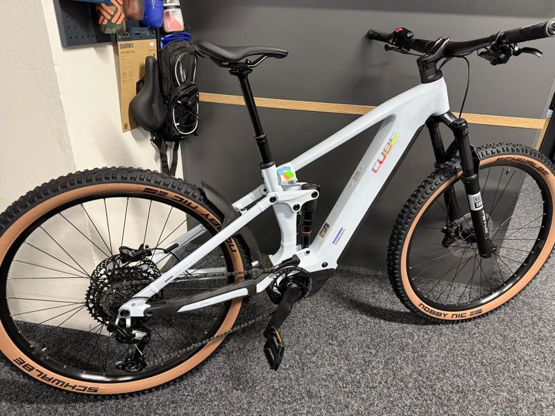 CUBE Stereo Hybrid ONE44 EX 800 vel. M 2026 NOVÉ