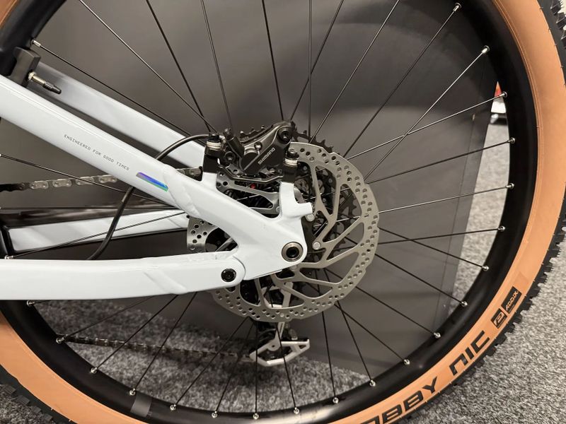 CUBE Stereo Hybrid ONE44 EX 800 vel. M 2026 NOVÉ