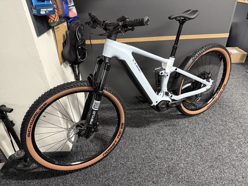 CUBE Stereo Hybrid ONE44 EX 800 vel. M 2026 NOVÉ