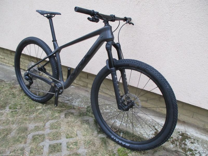 Nové 29" kolo MRX X25-SAV 19,5", Shimano Deore Di2 1x12, vzduch. vidlice Manitou Machete, pevné osy