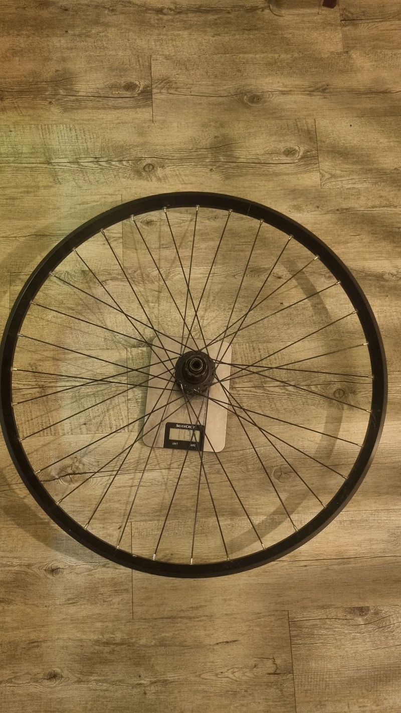 Zadní kolo 28" asymetrický ráfek 27c 
