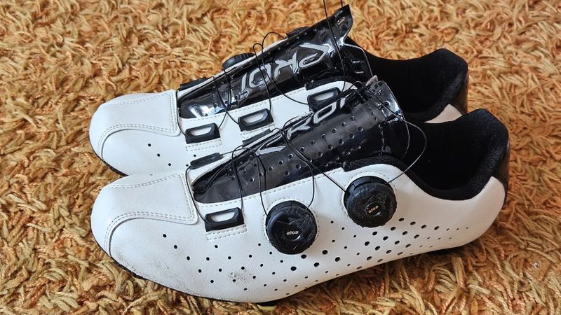 Silniční tretry Ekoi vel. 42