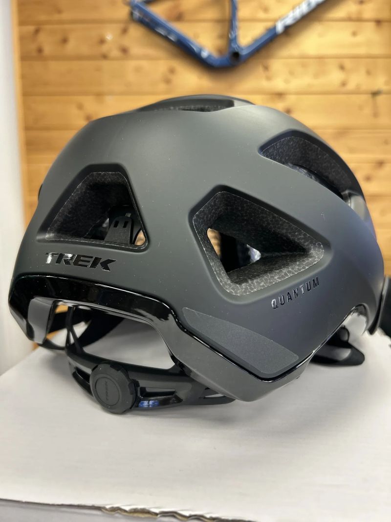 Přilba TREK Quantum WaveCel