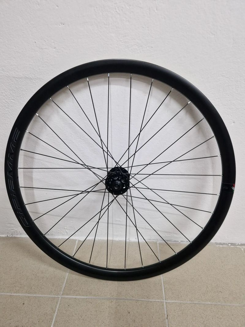 Prodám zapletená kola Gipiemme Gravel 825