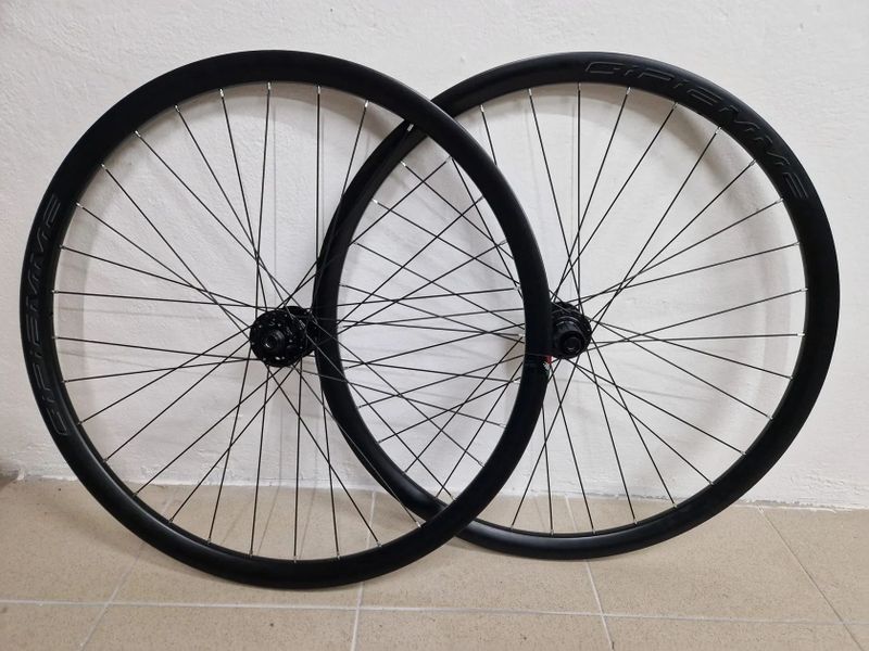 Prodám zapletená kola Gipiemme Gravel 825