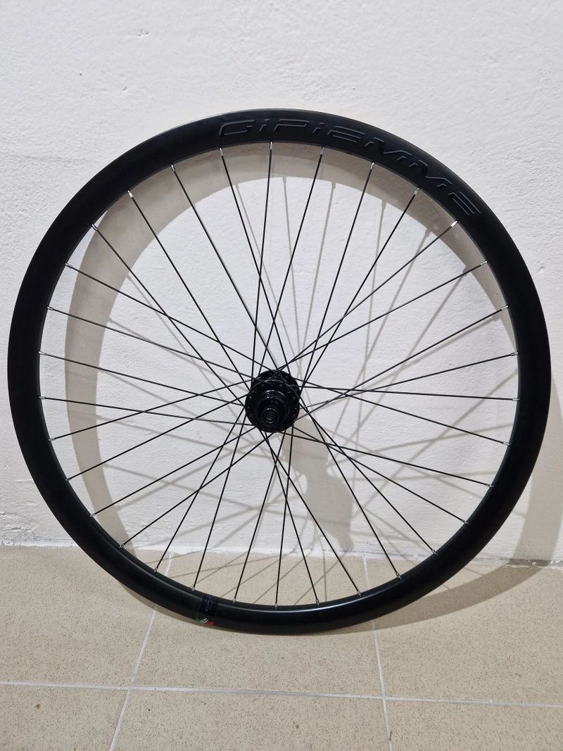 Prodám zapletená kola Gipiemme Gravel 825