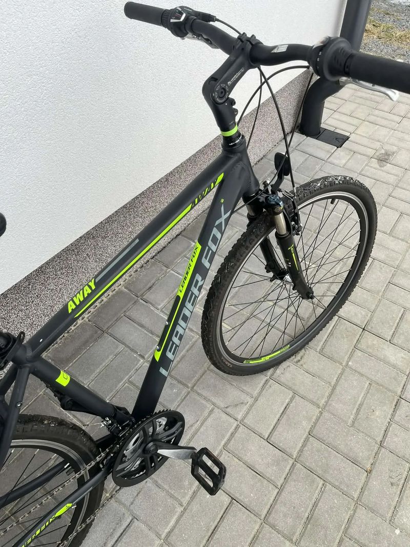 Leader Fox-vel.L trekové kolo-pěkný stav! seřízené