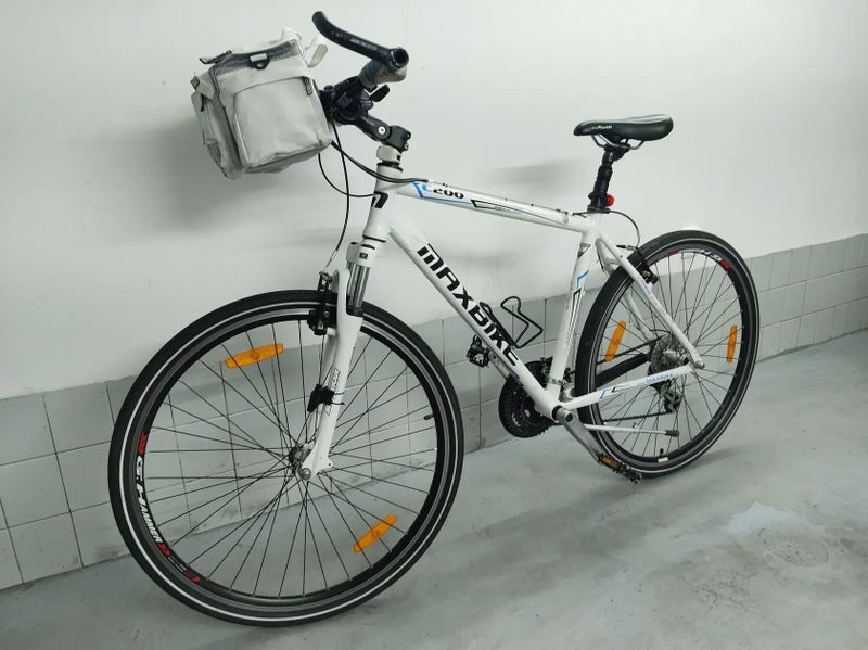 Prodám trekové dámské kolo Maxbike