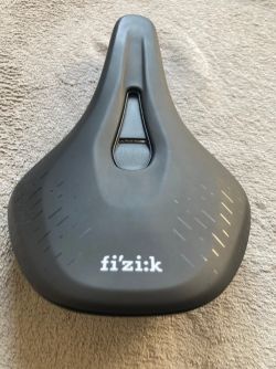 MTB sedlo fi'zi:k FIZIK Ridon S-Mag
