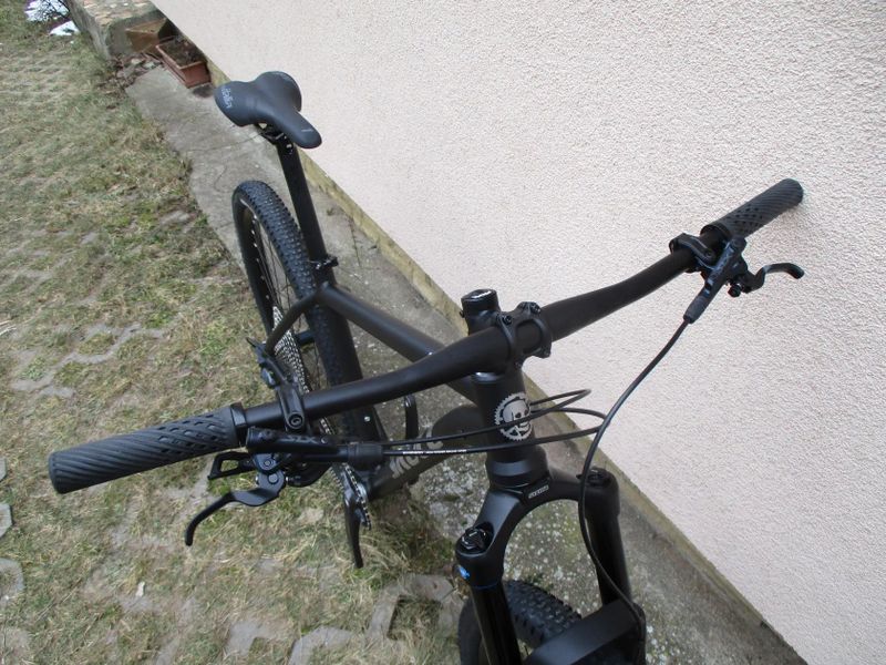Nové 29" kolo RB CR 19", vidlice Suntour Mobie 34 air, Shimano SLX 1x12, BOOST pevné osy