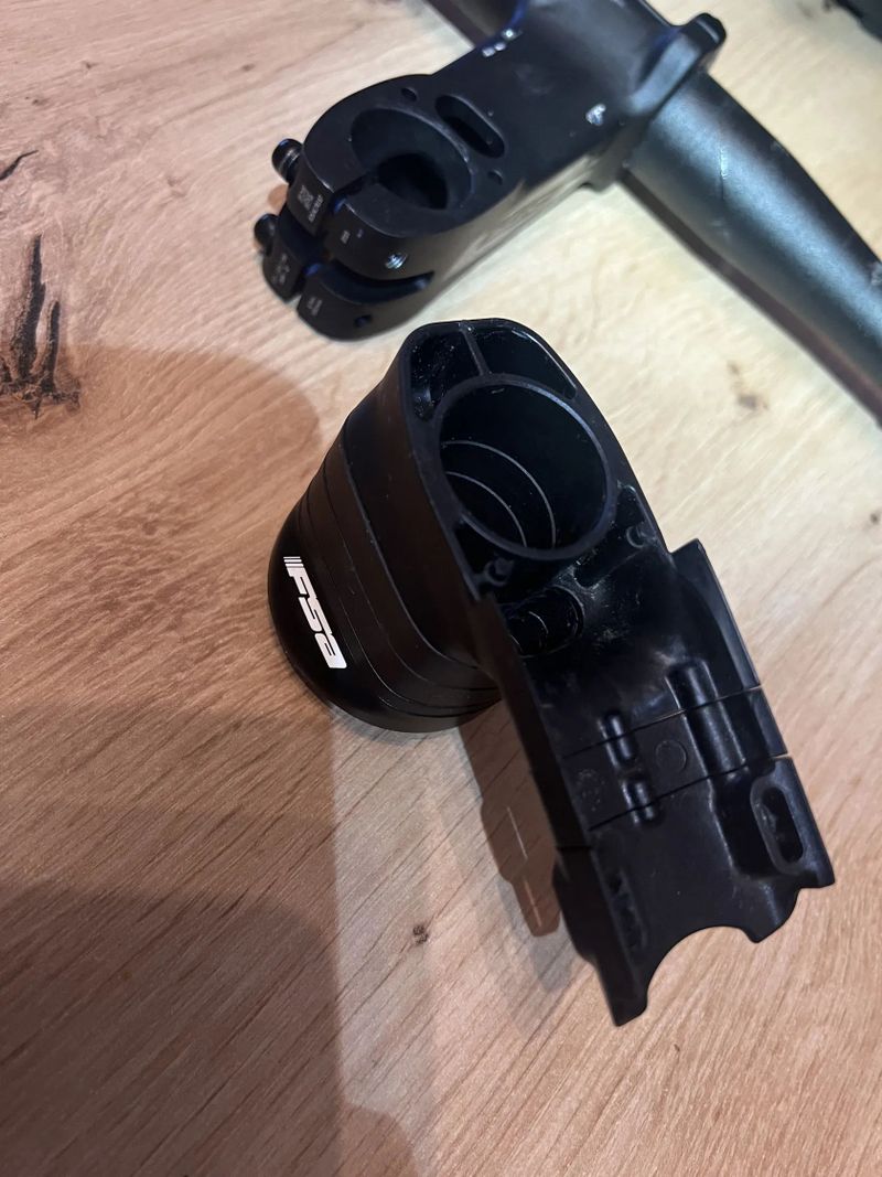 Představec FSA + řídítka expert 