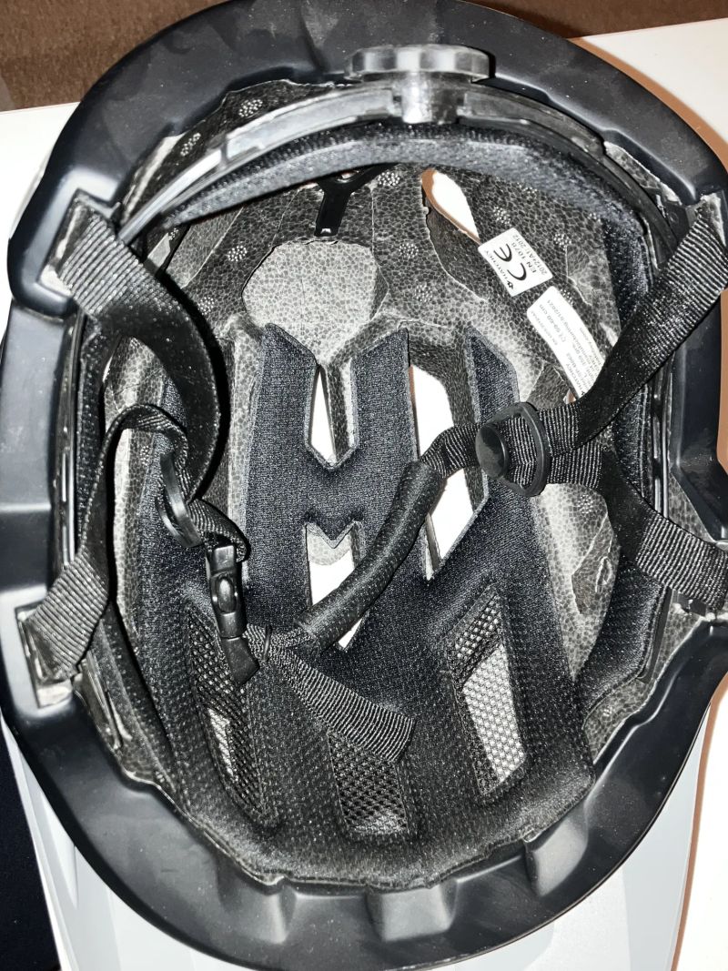 Málo používaná hlema