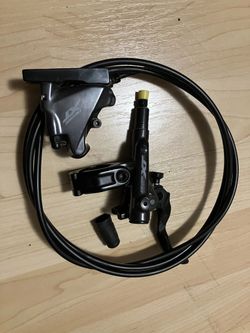 Zadní brzda Shimano XT Br-M8110 (flatmount)