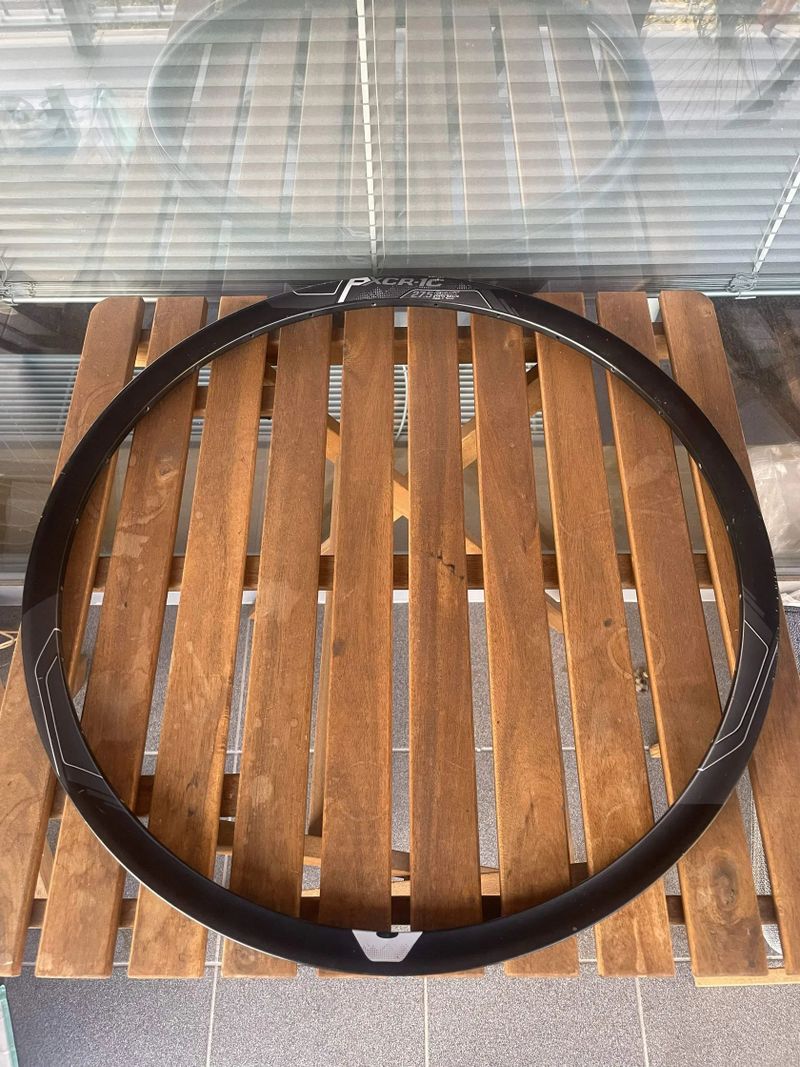 Karbonový ráfek 27,5" (650b)