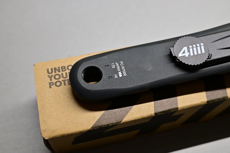 Klika Shimano 105 (175mm) s wattmetrem 4iiii Precision 3+ s technologií Apple Find My.