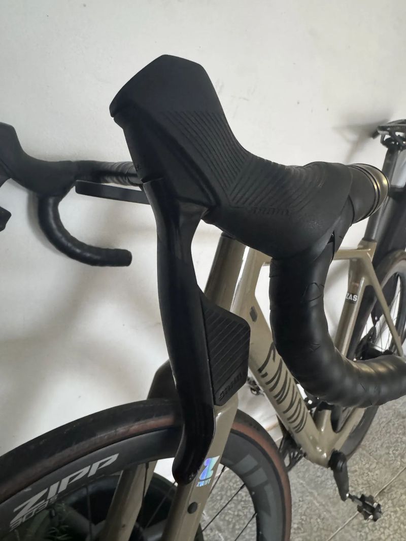 Nová cena Canyon Grizl CF SL