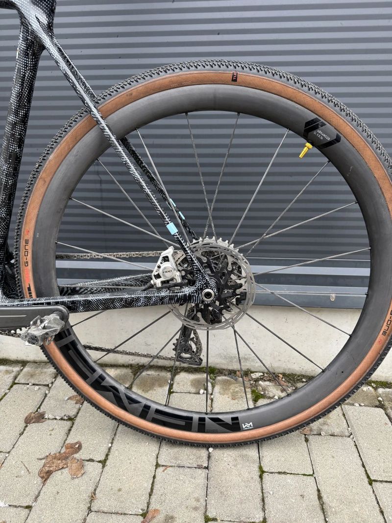 Cube Cross Rače c68 slt + wattmeter