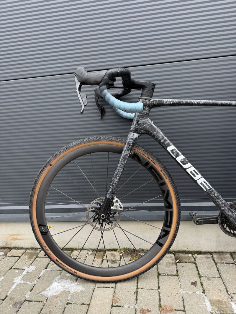 Cube Cross Rače c68 slt + wattmeter