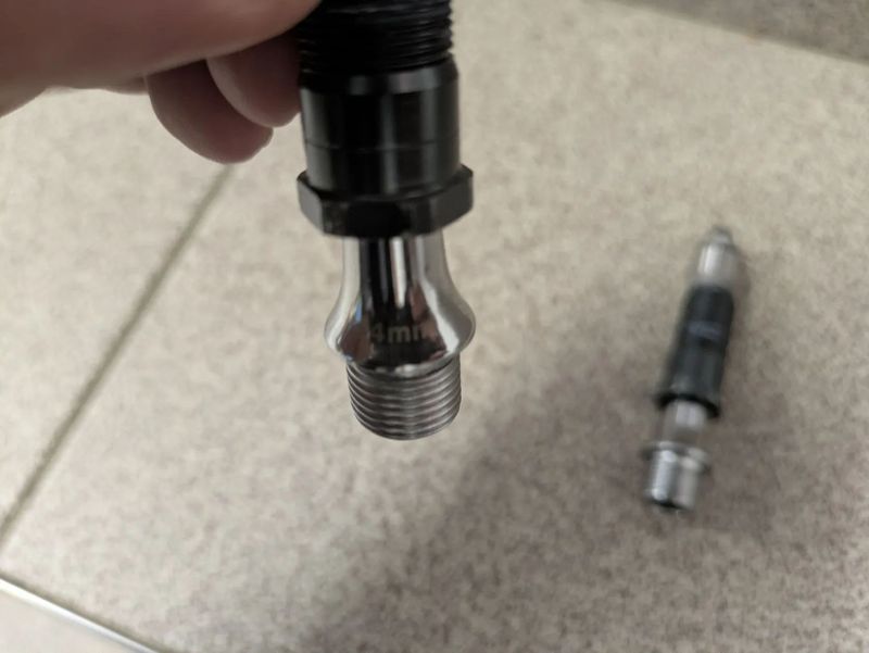 Osy +4mm pedálů Shimano Ultegra R8000