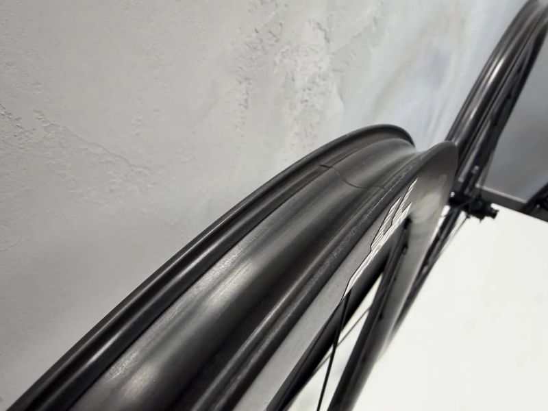 Zapletená kola FULCRUM Wind 42 DB