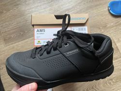 Tretry SHIMANO SH-AM503ML Black - 41