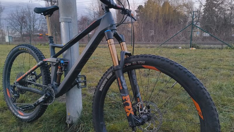 Cube Stereo 140 | FOX Factory